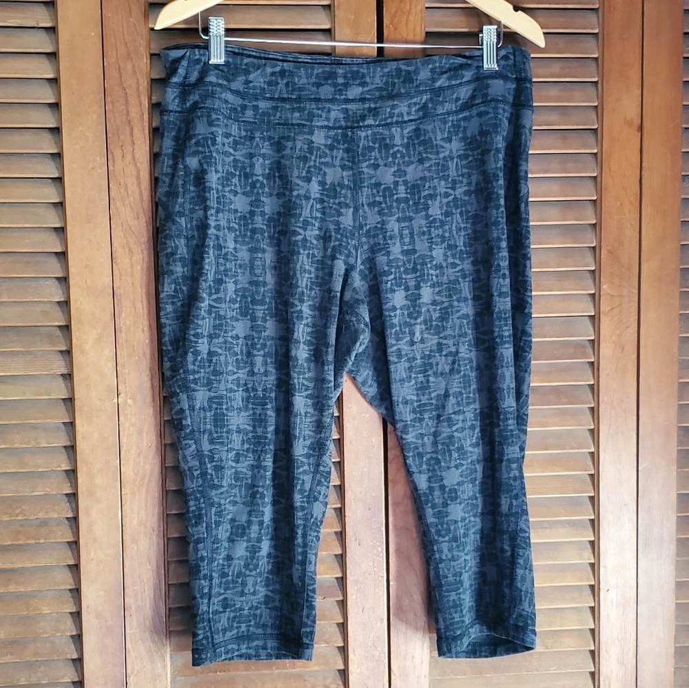 Tek Gear | Capri Leggings